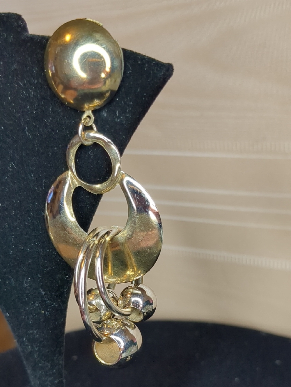 Vintage 80s Gold Multi Hoop Dangle Earrings Modernist Chandelier Pierced - Picture 4 of 7